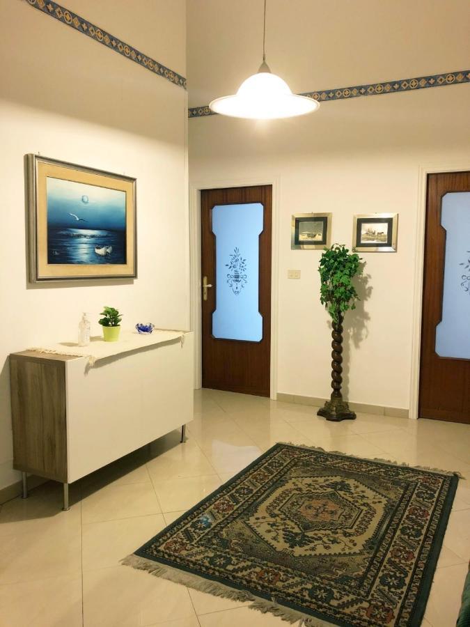 Apartment For 2 In Catania, B&B Le Voci Del Mercato ภายนอก รูปภาพ