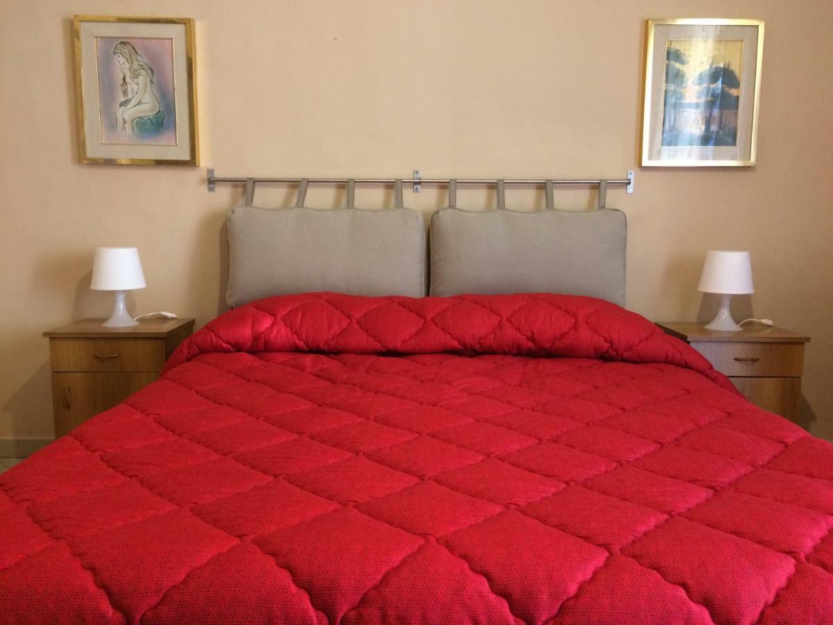 Apartment For 2 In Catania, B&B Le Voci Del Mercato ภายนอก รูปภาพ